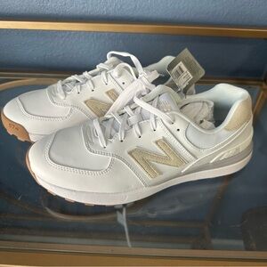 New Balance White and Beige Women’s 574 Greens v2 spikeless Golf shoes